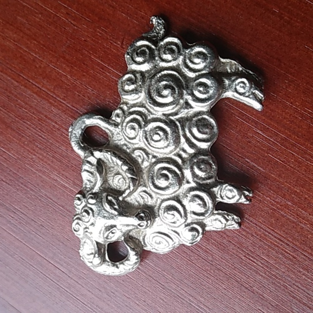Vintage 70s Silver Ram Aries Pendant